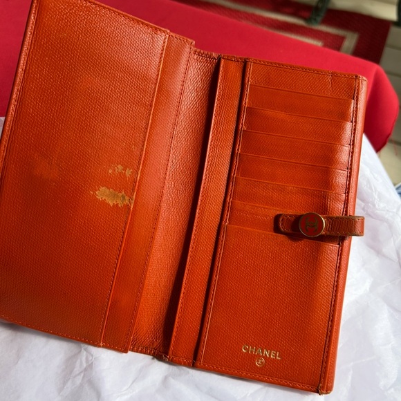 CHANEL Red Leather Wallet - Picture 4 of 9